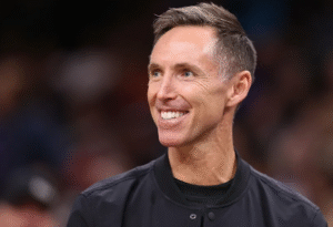 Steve Nash, az NBA egyik legnagyobb sztárjátékosa, vezető tanácsadóként csatlakozik a Suns csapatához