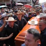 A mexikói polgármester meggyilkolása nemzeti felháborodást váltott ki a kartellhatalom miatt