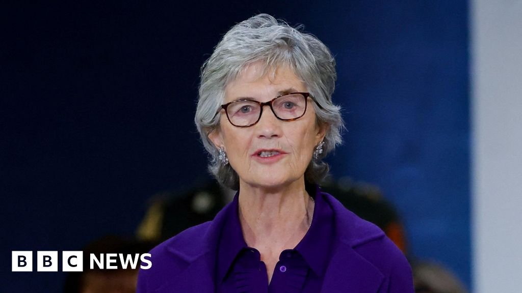 Catherine Connolly lett Írország 10. elnöke