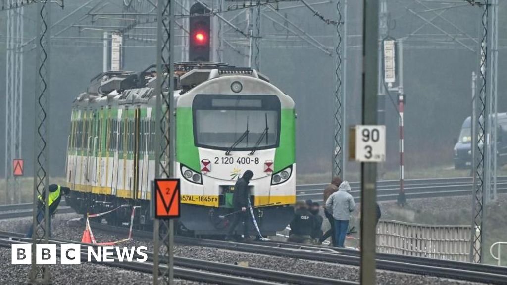 Két Oroszországnak dolgozó ukrán vasúti szabotázs mögött áll – mondta