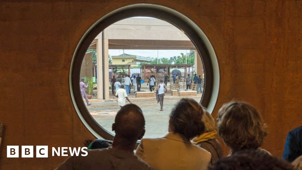 Nyugat-afrikai Művészeti Múzeum (Mowa) és Benin bronz Nigériában