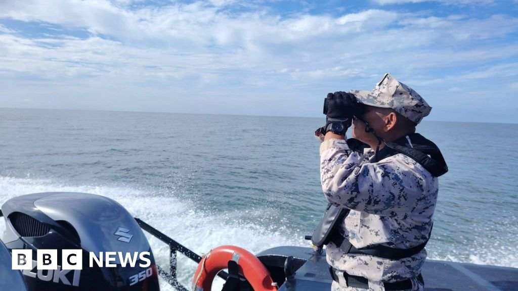 Több tucat ember tűnt el, miután a migránsok hajója felborult