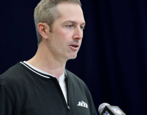 Darren Mougey cáfolja a „leépítésről” szóló pletykákat a Jets nagy csereüzletei után