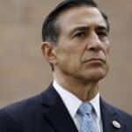 Issának Kaliforniába kell menekülnie ahelyett, hogy Texasba menne