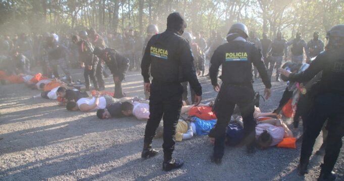 7 rendőr halt meg a guatemalai támadásokban, miután a börtönben