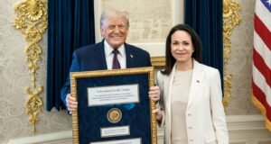 A nagyobb díjra törekvő venezuelai Machado a Nobel-békedíját Trumpnak adta át. Amerikai hírek| mobilit.hu