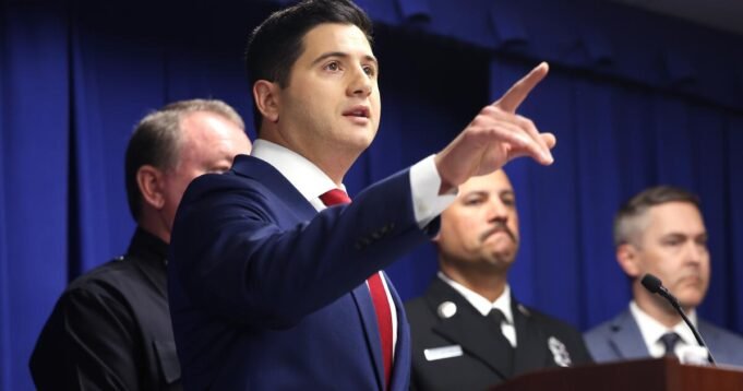 Fegyverjogi csoportok kritizálják L. A. legfelsőbb szövetségi ügyészét a minneapolisi