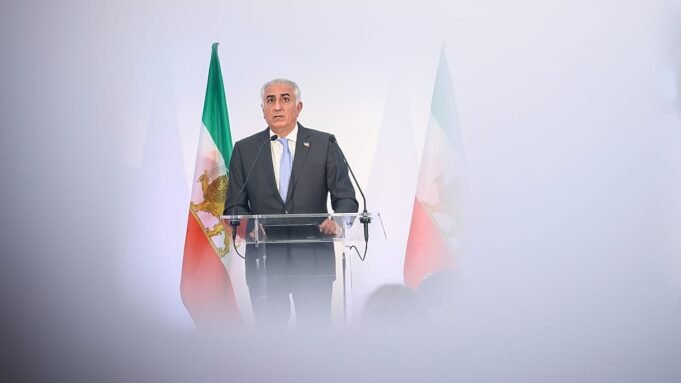 Ki Reza Pahlavi, a perzsa trón örököse, és mi az