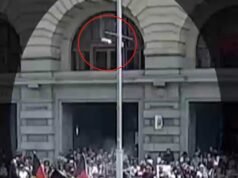 Néhány héttel a Bondi terrortámadás után egy férfi „házi készítésű szögbombával” dobott egy tömeget Ausztráliában, ami elborzasztó pillanat| mobilit.hu