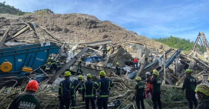 Összeomlott a szeméthegy a Fülöp-szigeteki szemétlerakóban, 1 halott, tucatnyian elásták