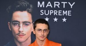 Timothée Chalamet azt mondja, hogy a Martyr Supreme Background színésze megfenyegette| mobilit.hu