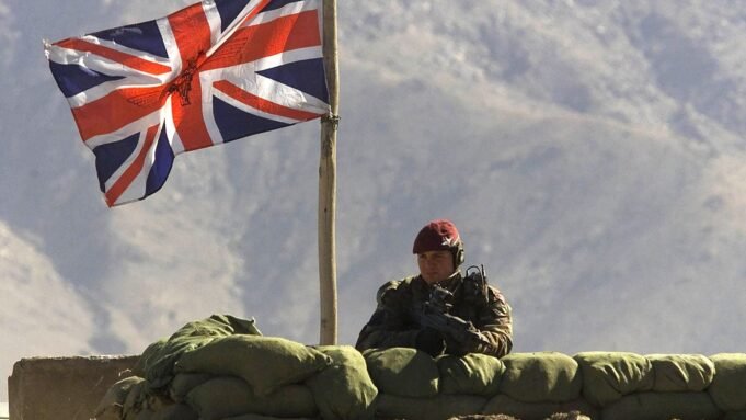 Trumpot kritizálják a NATO-szövetségesek, amiért azt állítja, hogy távol marad