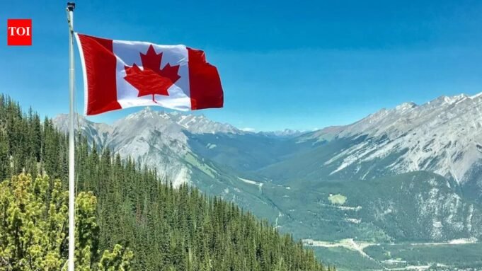 „Éhezők viadala-szerű harc az állásokért”: kormányzati dolgozók tömeges elbocsátása Kanadában;