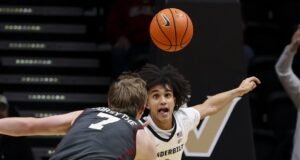 A 15. számú Vanderbilt az Auburn elleni lepattanón meglepő vereség után| mobilit.hu