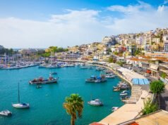 A Celebrity Infinity tengerjáró hajó katasztrofális kudarca után elveszíti az irányítást Görögországban| mobilit.hu