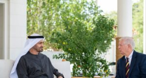 Az Egyesült Arab Emírségek elnöke, MBZ egészségügyi pletykák után találkozott amerikai képviselővel. hír| mobilit.hu