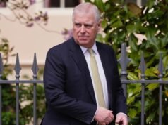 Az Egyesült Királyság rendőrsége értékeli azokat az állításokat, amelyek szerint Andrew volt herceg érzékeny üzleti jelentéseket küldött Epsteinnek| mobilit.hu