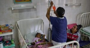 Az egészségügyi miniszter szerint „Kuba egészségügyi rendszerét veszélyezteti az Egyesült Államok blokádja.”| mobilit.hu