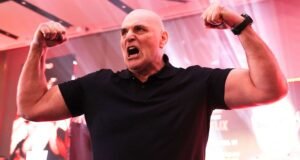 Carl Froch kénytelen volt elhagyni a Tyson Fury interjút John Fury találkozása után| mobilit.hu