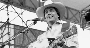 Hogyan segített egy bozontos szőnyeg inspirálni George Strait első számú kislemezét| mobilit.hu