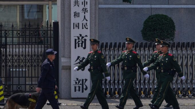 Kína megtiltja 40 japán katonai egység exportját: NPR | mobilit.hu