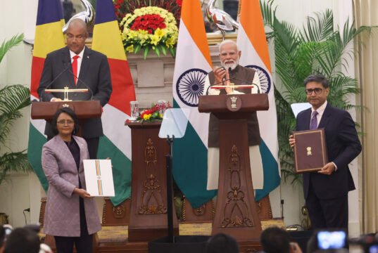 Modi miniszterelnök szerint egy speciális gazdasági csomag támogatja a szociális lakhatást, az e-mobilitást, a szakképzést és a tengeri biztonságot – APN News| mobilit.hu