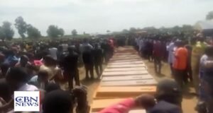 Nigéria first lady egy lelkész, aki elutasítja a keresztény népirtással kapcsolatos állításokat, de az üldöztetés valóságos| mobilit.hu