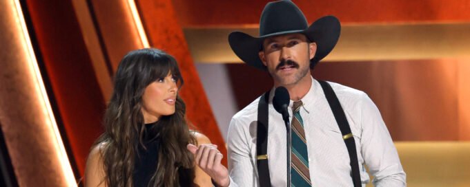 Riley Green ünnepli Ella Langley történelmi listás sikerét | mobilit.hu