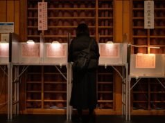 Takaicsi kormánypártja elsöprő győzelmet arat a japán választásokon| mobilit.hu