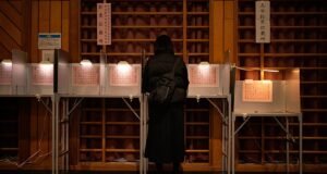 Takaicsi kormánypártja elsöprő győzelmet arat a japán választásokon| mobilit.hu