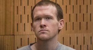 Tarrant tömeggyilkos fellebbezett az elítélése ellen, amiért 2019-ben 51 embert ölt meg új-zélandi mecsetekben| mobilit.hu