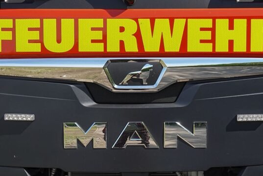 „Tömeges baleset” Németországban, 12 iskolás gyereket szállítottak kórházba| mobilit.hu