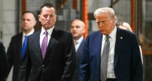 A Kennedy Center elnöke, Richard Grenell távozik, helyét Matt Flocka veszi át| mobilit.hu