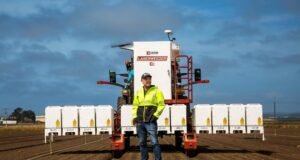 A Seattle-i Carbon Robotics startup újabb elismerést kapott az RFK Jr.-tól a gaztalanító robotáért – a GeekWire| mobilit.hu