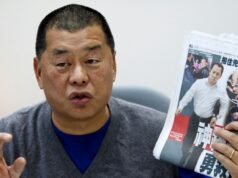 A hongkongi könyvkereskedőket letartóztatták „lázító kiadvány” miatt, Jimmy Lai életrajzát pedig elkobozták. politikai hírek| mobilit.hu