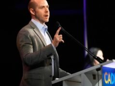 A kaliforniai demokrata párt vezetője hajlongásra buzdítja a gyenge kormányzójelölteket| mobilit.hu