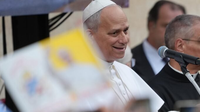 A pápa közelgő afrikai útja egy mecsetbe, egy börtönbe és