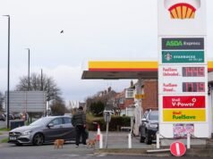 A versenyfelügyelet az üzemanyag-kiskereskedőket „figyelmeztesse” az árak figyelésére| mobilit.hu