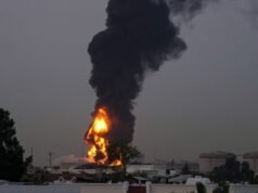 Az Egyesült Arab Emírségek rövid időre lezárják a légteret, miután újabb támadási hullámról értesültek az iráni háború 18. napján| mobilit.hu