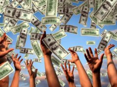 Az Egyesült Arab Emírségekben élő indiai emigráns egyik napról a másikra milliomos lett: 1 millió dolláros nyereményt vitt haza, miután nagyot nyert a Dubai Duty Free sorsoláson| mobilit.hu