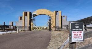 Az amerikai nyomozók megkezdték Epstein egykori farmjának kutatását az új-mexikói krimiben| mobilit.hu