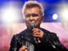 Billy Idol új dokumentumfilmjének előnézeti klipje bemutatja, hogyan fejlesztette ki jellegzetes táncolható punk hangzását| mobilit.hu