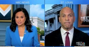 Cory Booker egy 2016-os klipje elé néz, amelyen azt mondja: „Imádom Donald Trumpot”| mobilit.hu