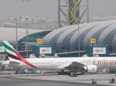 Egy ember meghalt és egy megsérült, amikor a repülések leálltak rakétaveszély miatt Abu Dhabi és Dubai repülőterén| mobilit.hu