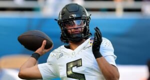 Főiskolai futball: Az oregoni Dante Moore levelet küld a kormányzónak a mentális egészséggel kapcsolatban| mobilit.hu