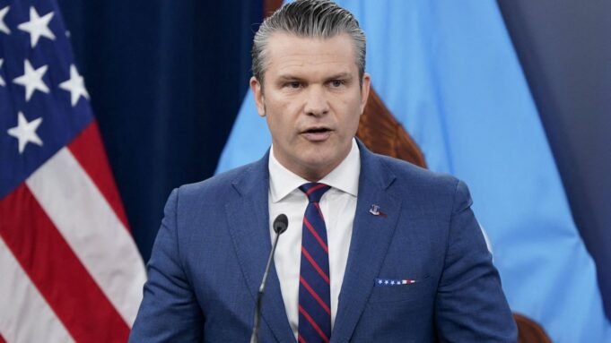 Hegseth elveti a Hormuzi-szoros aggodalmait az iráni háború közepette |