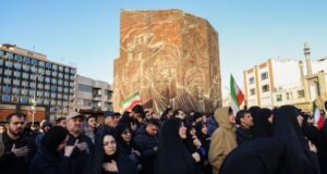 Irán, Izrael, Bahrein reakciói a támadások után: NPR| mobilit.hu