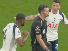 tottenham hotspur vs crystal palace hírek; Káoszba keveredik; Mickey van de Veen piros lapos videó, reakció, kiemelések| mobilit.hu