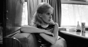 Ma 28 éve búcsúztunk a country zene First Ladyjétől és a műfaj legünnepeltebb hatalompárjának egyik felétől.| mobilit.hu