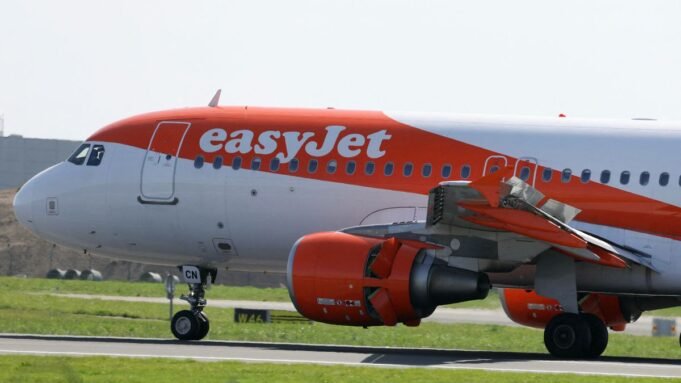„100 EasyJet utas lemaradt járata Milánóban határellenőrzési késések miatt |